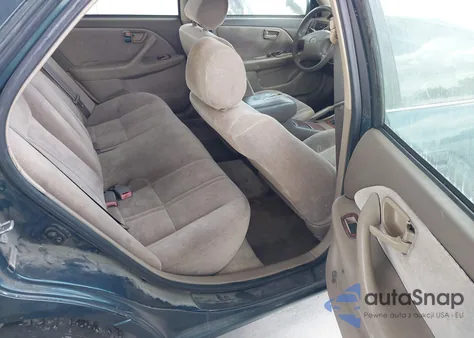 1998 Toyota Camry Ce/Le/Xle from USA, damaged, VIN 4T1BG22K2WU296053